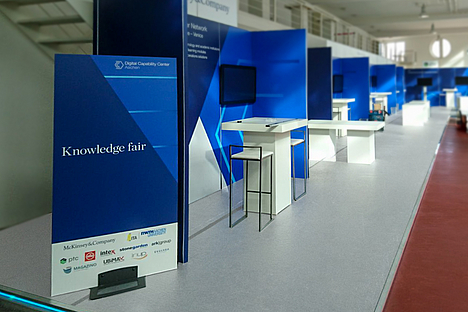 Workstations. Messebau. McKinsey Aachen 2016.