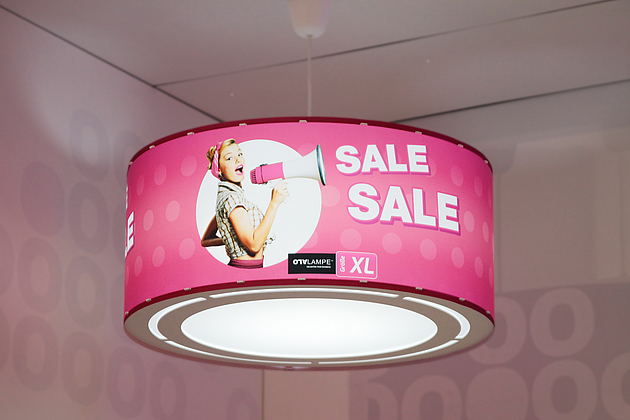 XL Lampenschirm als Werbeträger mit Ihrem Wunschmotiv.