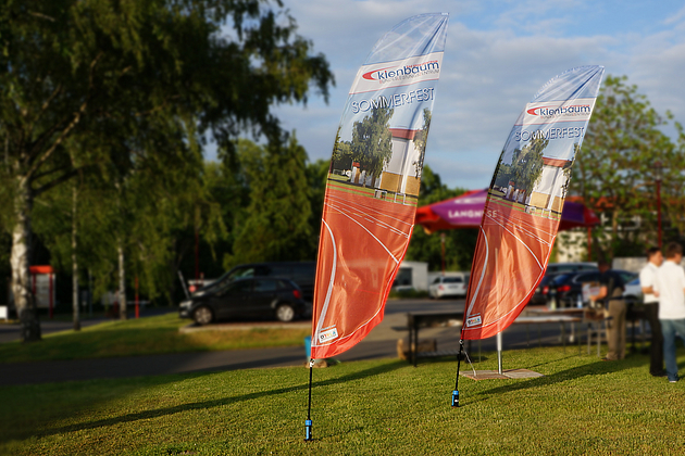 Beachflag mit Erdspieß.