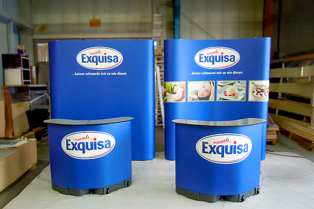 Popup - Wand mit Popup - Theke.