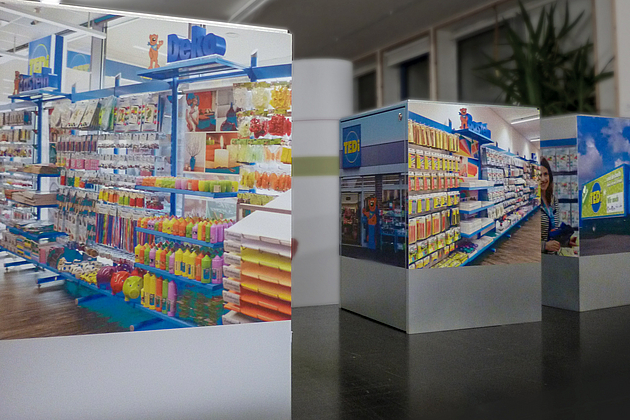 Beispiel partielle Schrank-Folierung.