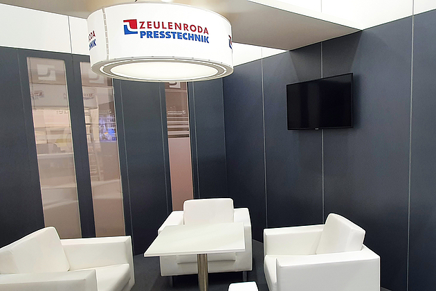 OlaLampe XXL im Messeeinsatz. Meetingroom.