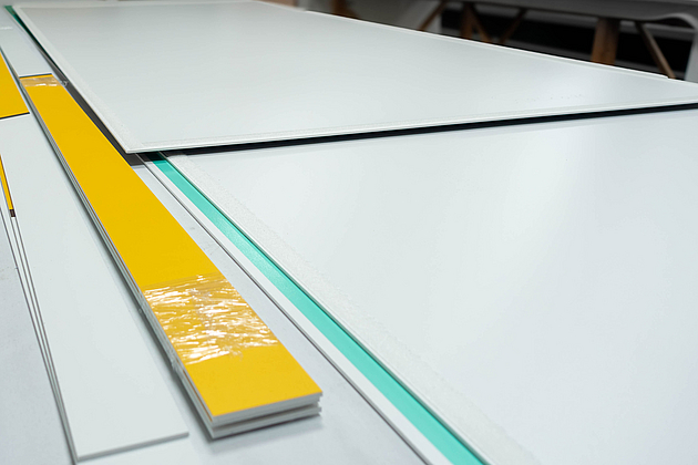 Passgenauer Zuschnitt für Ihr Messesystem z.B. beMatrix, AluVision. Platten, Folien uvm.