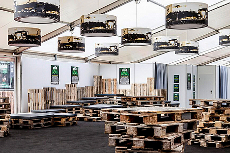 XXL OlaLampe als Event- / Festivalbeleuchtung.